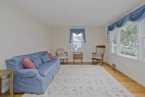 Living - 54 Mohawk Dr, Springfield, MA 01129 photo 1 of 4