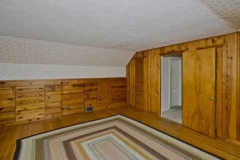 Bedroom - 54 Mohawk Dr, Springfield, MA 01129 photo 9 of 10