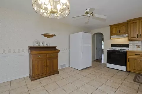 Kitchen - 54 Mohawk Dr, Springfield, MA 01129 photo 3 of 3