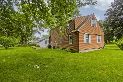 Exterior - 54 Mohawk Dr, Springfield, MA 01129 photo 5 of 9