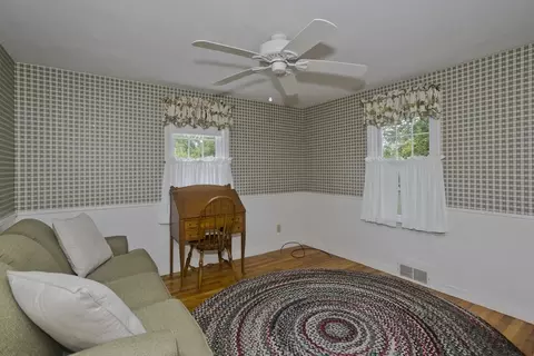 Bedroom - 54 Mohawk Dr, Springfield, MA 01129 photo 1 of 10