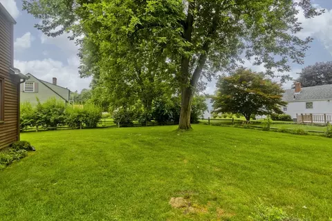 Exterior - 54 Mohawk Dr, Springfield, MA 01129 photo 9 of 9
