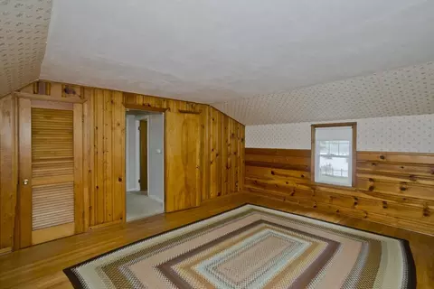 Bedroom - 54 Mohawk Dr, Springfield, MA 01129 photo 10 of 10