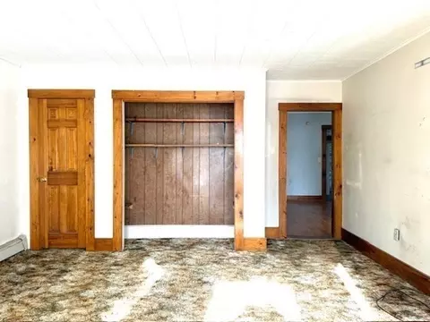 Living - 39 Summer St, Athol, MA 01331 photo 2 of 5
