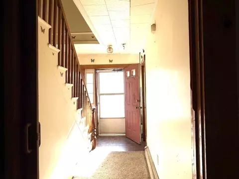 Entry Way - 39 Summer St, Athol, MA 01331 photo 1 of 2