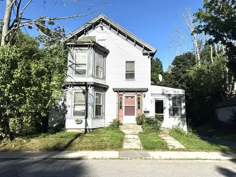 Exterior - 39 Summer St, Athol, MA 01331 photo 1 of 4