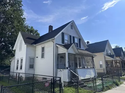 209 Tyler St, Springfield, MA 01109 photo 2