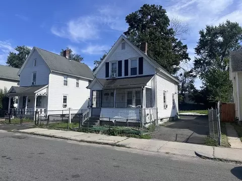 209 Tyler St, Springfield, MA 01109 photo 4