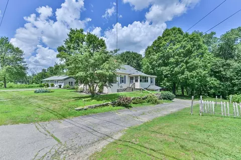 134 Southbridge Rd, Dudley, MA 01571