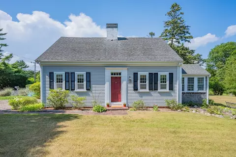 221 Church St, Harwich, MA 02645