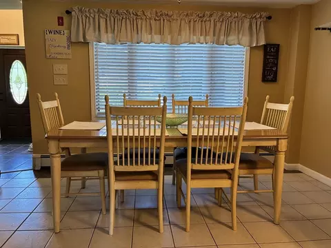 Dining - 40 Weaver St #C, Wareham, MA 02576 photo 1 of 1