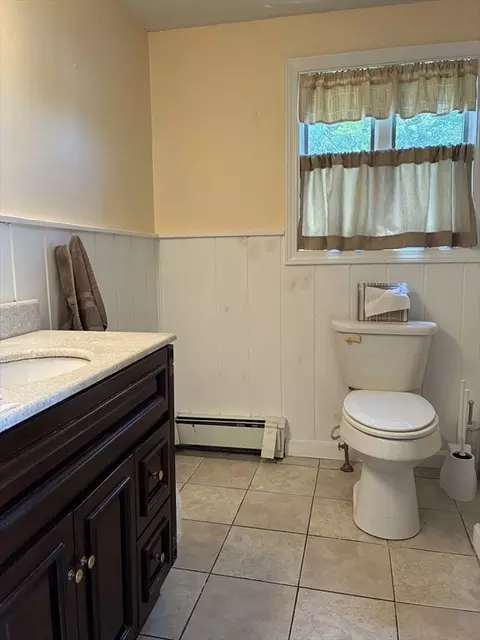 Bath - 40 Weaver St #C, Wareham, MA 02576 photo 1 of 2
