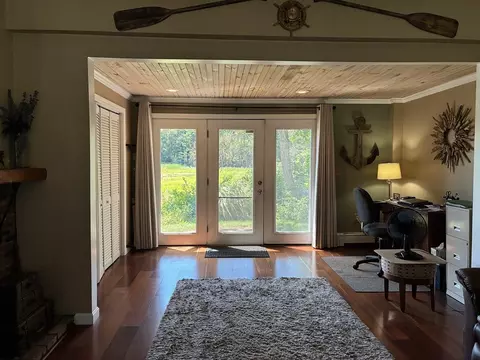 Entry Way - 40 Weaver St #C, Wareham, MA 02576 photo 2 of 3