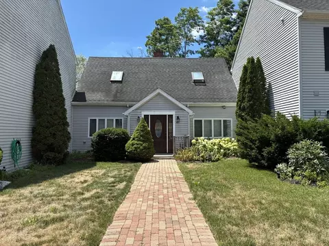Exterior - 40 Weaver St #C, Wareham, MA 02576 photo 2 of 3
