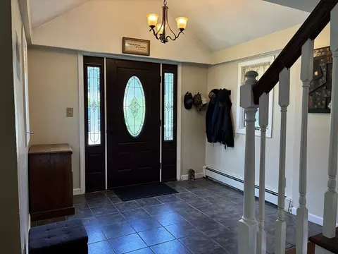 Entry Way - 40 Weaver St #C, Wareham, MA 02576 photo 1 of 3
