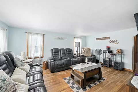 166 Drexel St, Springfield, MA 01104 photo 5
