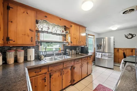 166 Drexel St, Springfield, MA 01104 photo 6