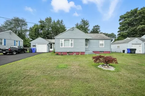 166 Drexel St, Springfield, MA 01104