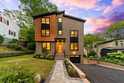 79 Charles St, Arlington, MA 02474