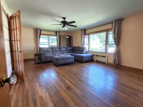 Living - 6 Crosby St, Webster, MA 01570 photo 3 of 3
