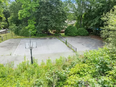 Exterior - 9 E Park Rd, Sterling, MA 01564 photo 7 of 7