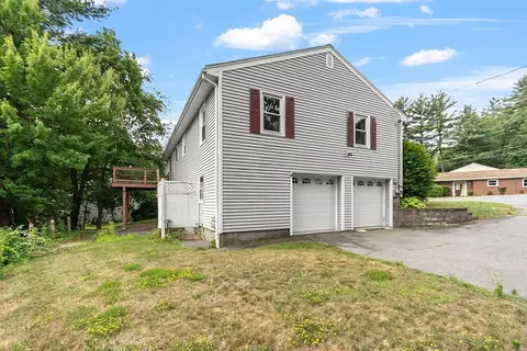 Exterior - 9 E Park Rd, Sterling, MA 01564 photo 4 of 7