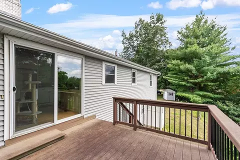 Exterior - 9 E Park Rd, Sterling, MA 01564 photo 6 of 7