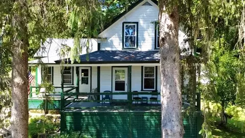 279 Mount Pleasant St, Athol, MA 01331