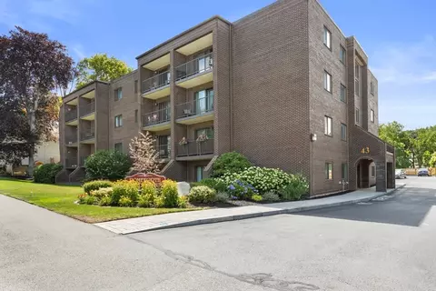 43 Pomeworth St #28, Stoneham, MA 02180
