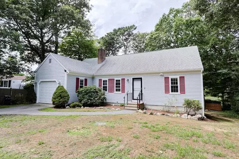 537 Depot St, Dennis, MA 02639