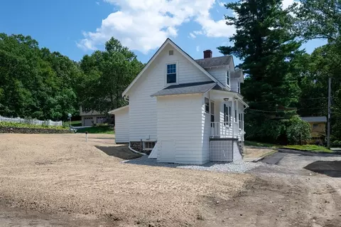 Exterior - 35 Nyland St, Worcester, MA 01607 photo 5 of 5