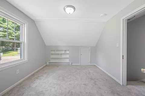 Bedroom - 35 Nyland St, Worcester, MA 01607 photo 5 of 6