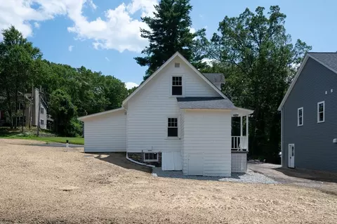 Exterior - 35 Nyland St, Worcester, MA 01607 photo 4 of 5