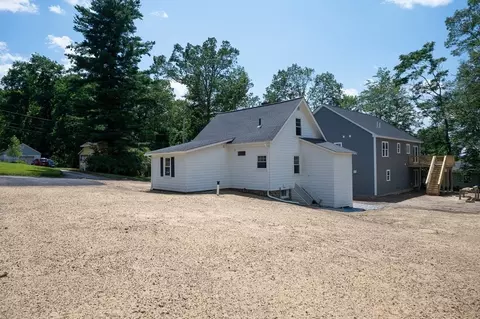 Exterior - 35 Nyland St, Worcester, MA 01607 photo 3 of 5