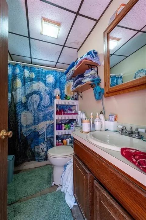 Bath - 8 Lamar Ave, Worcester, MA 01604 photo 1 of 2