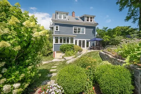 1113 Washington St, Gloucester, MA 01930