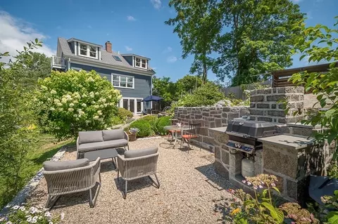 1113 Washington St, Gloucester, MA 01930 photo 2