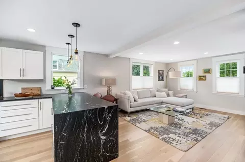 1113 Washington St, Gloucester, MA 01930 photo 6