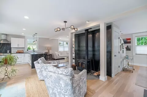 1113 Washington St, Gloucester, MA 01930 photo 12