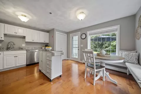 2 Taylor Mill Rd #1, Atkinson, NH 03811