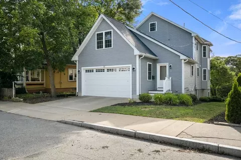 35 Russell St, Medford, MA 02155