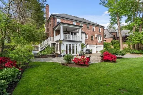 167 Willard Rd, Brookline, MA 02445 photo 2