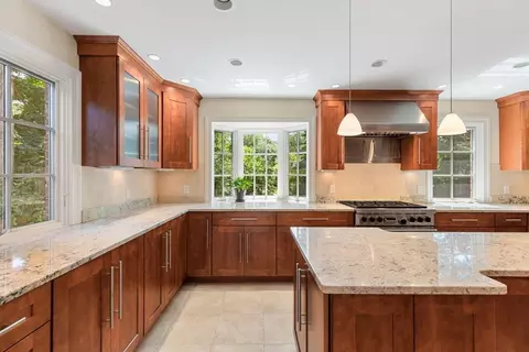167 Willard Rd, Brookline, MA 02445 photo 4