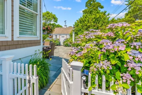 265 Monomoscoy Rd, Mashpee, MA 02649 photo 10