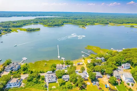 265 Monomoscoy Rd, Mashpee, MA 02649 photo 6