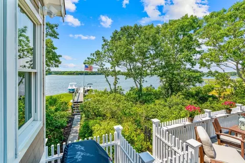 265 Monomoscoy Rd, Mashpee, MA 02649 photo 12