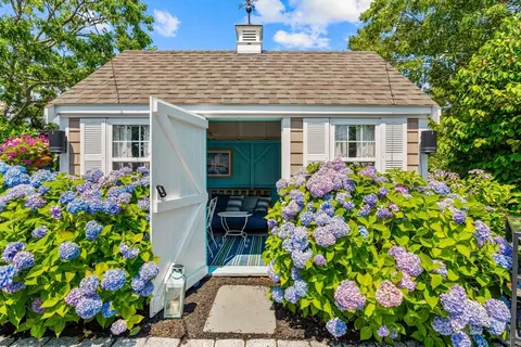 265 Monomoscoy Rd, Mashpee, MA 02649 photo 14