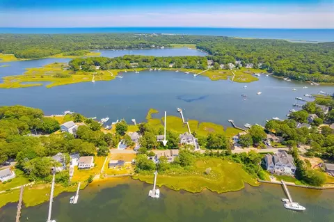 265 Monomoscoy Rd, Mashpee, MA 02649 photo 3