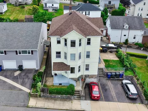 21 Jones St, Fall River, MA 02720