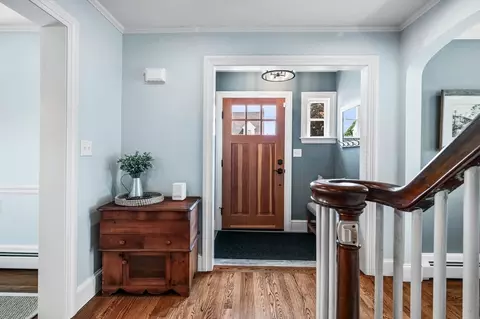 Entry Way - 9 Sevinor Rd, Marblehead, MA 01945 photo 1 of 6